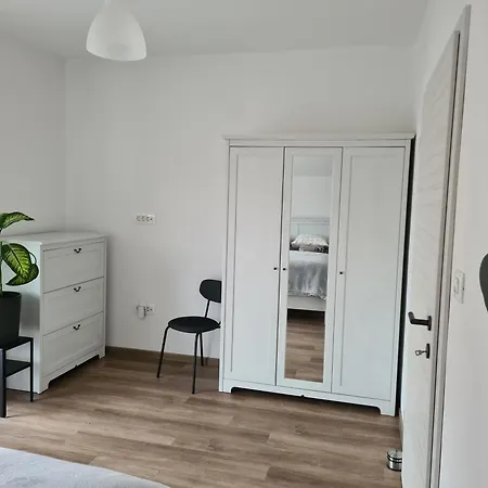 Maya-k Near Center Apartman