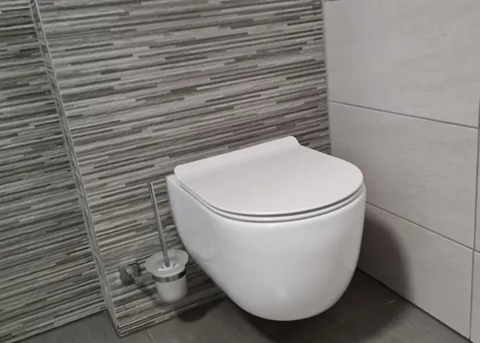 Maya-k Near Center * ليوبليانا